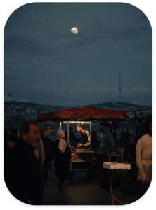 Marktstände bei Nacht